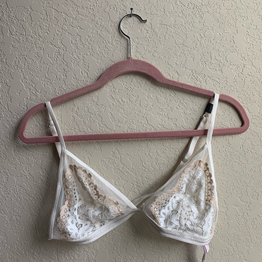 NWT Victoria’s Secret Lace Bralette